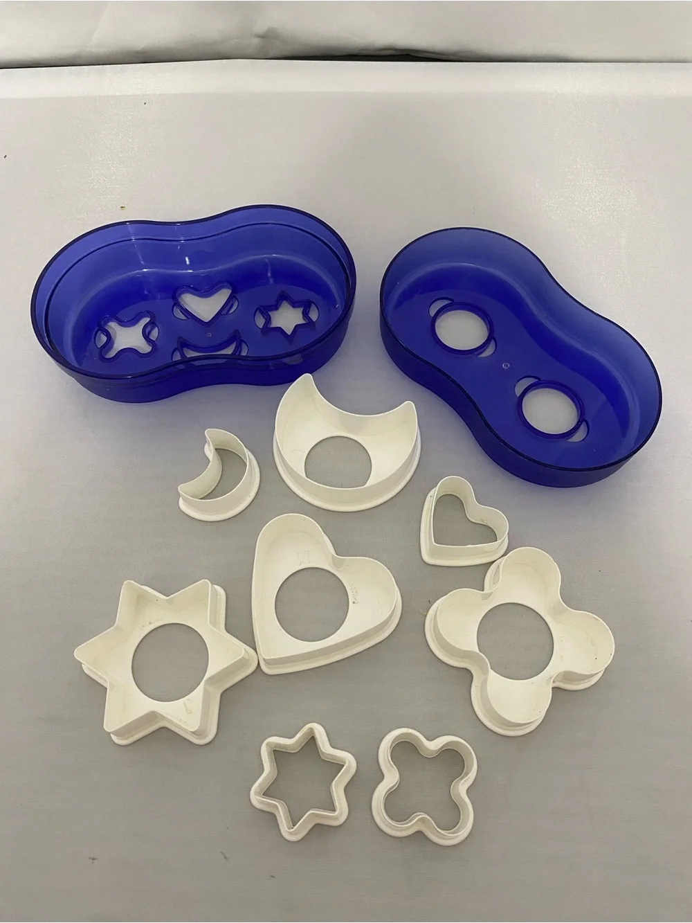 Tupperware cookie cutter
